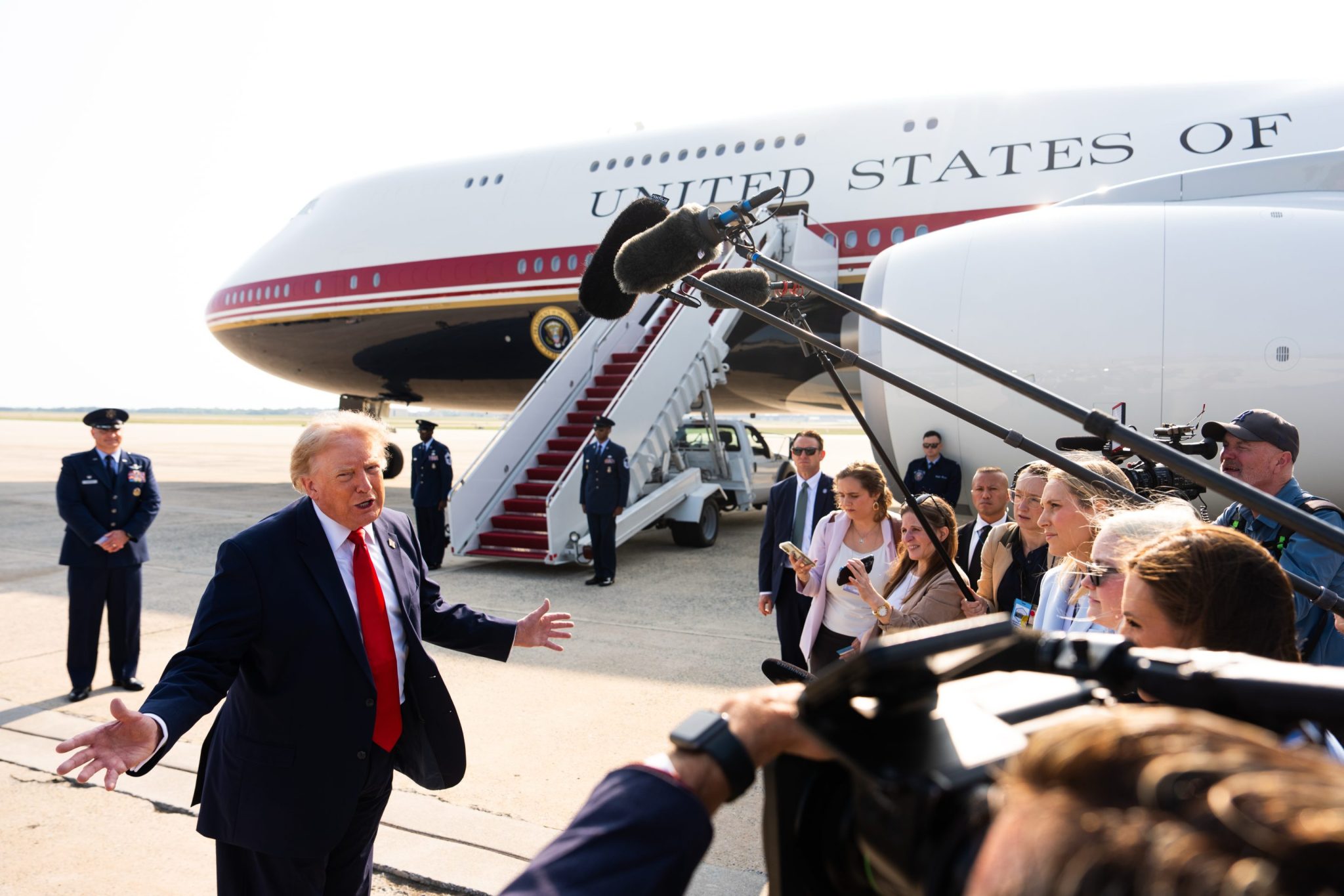 ‘It’s a very strong deal. Nobody knows what it is’: Trump completes transformation from Master of the Deal to Great Equivocator
