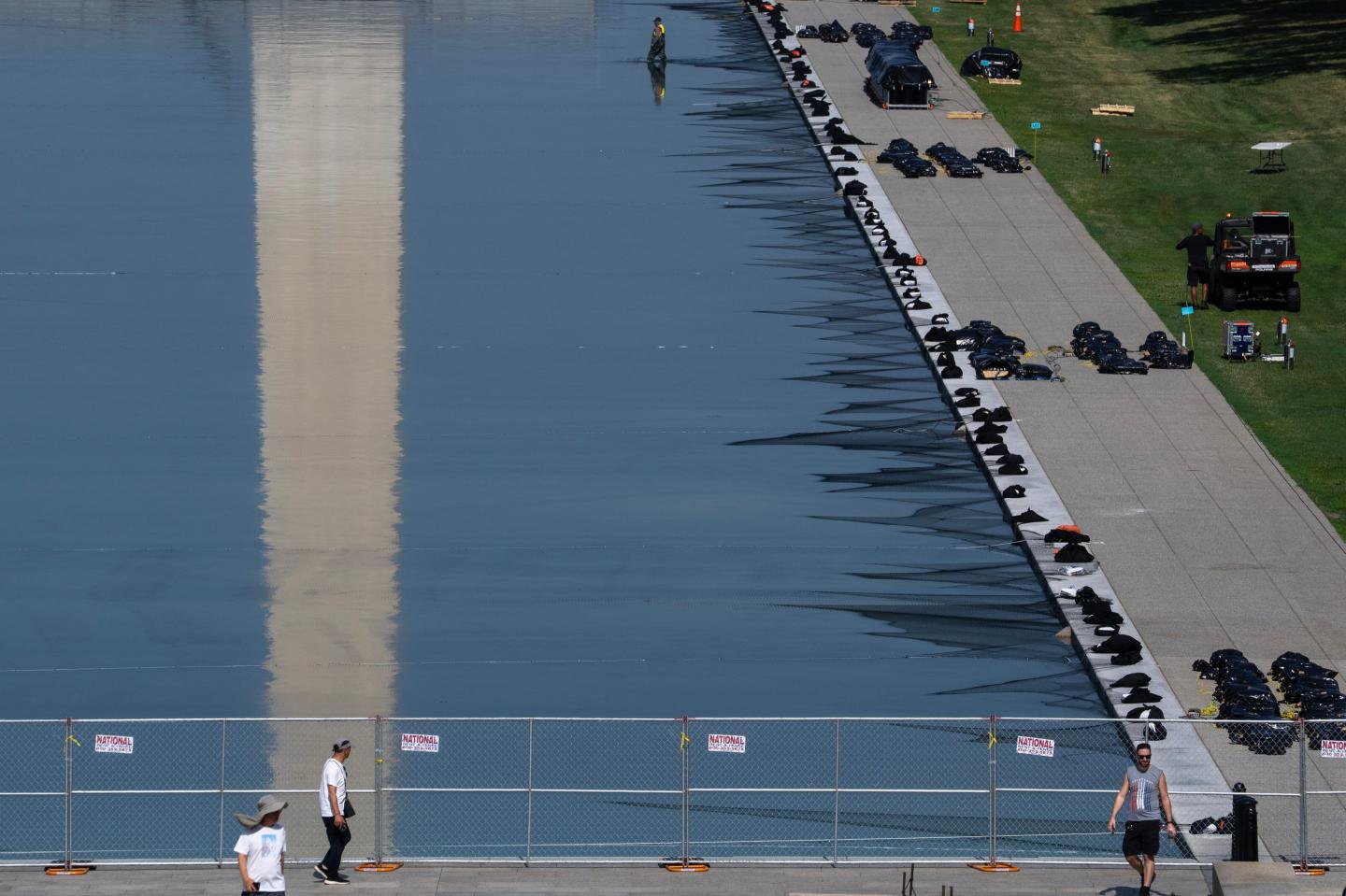 The Trump administration will use the same company that tried to renovate the Reflecting Pool to repair it — ‘because they did a fantastic job’