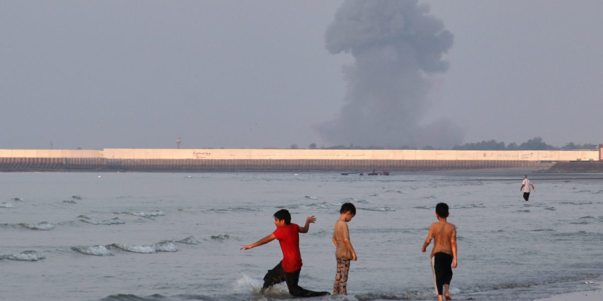 U.S. and Iran both say they control the Strait of Hormuz amid attacks threatening all-out war