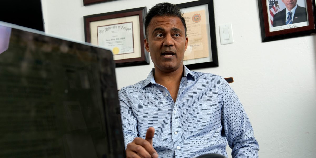 Battleground House district to feature former New York Jets kicker &mdash;&nbsp;and the former NFL doctor who treated him for 2 years