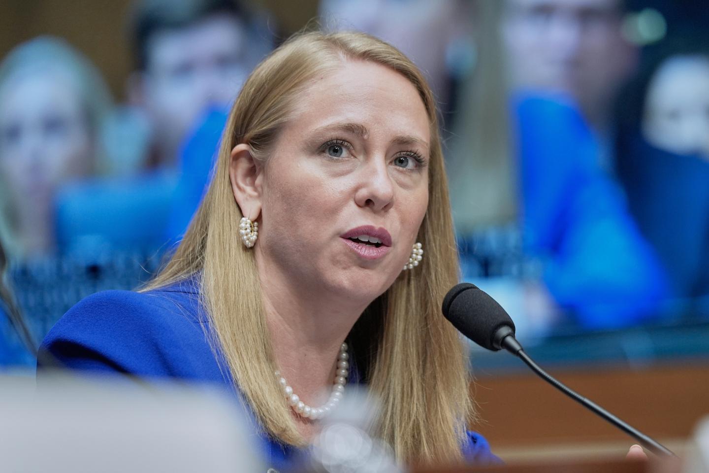 Federal civil rights agency votes to scrap 60-year-old workforce diversity reporting rule