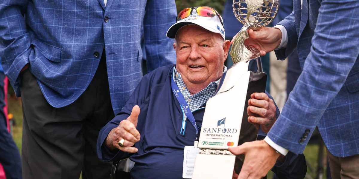 ‘I want to die broke’: Billionaire philanthropist Denny Sanford dies after giving away billion ‘I want to die broke’: Billionaire philanthropist Denny Sanford dies after giving away billion