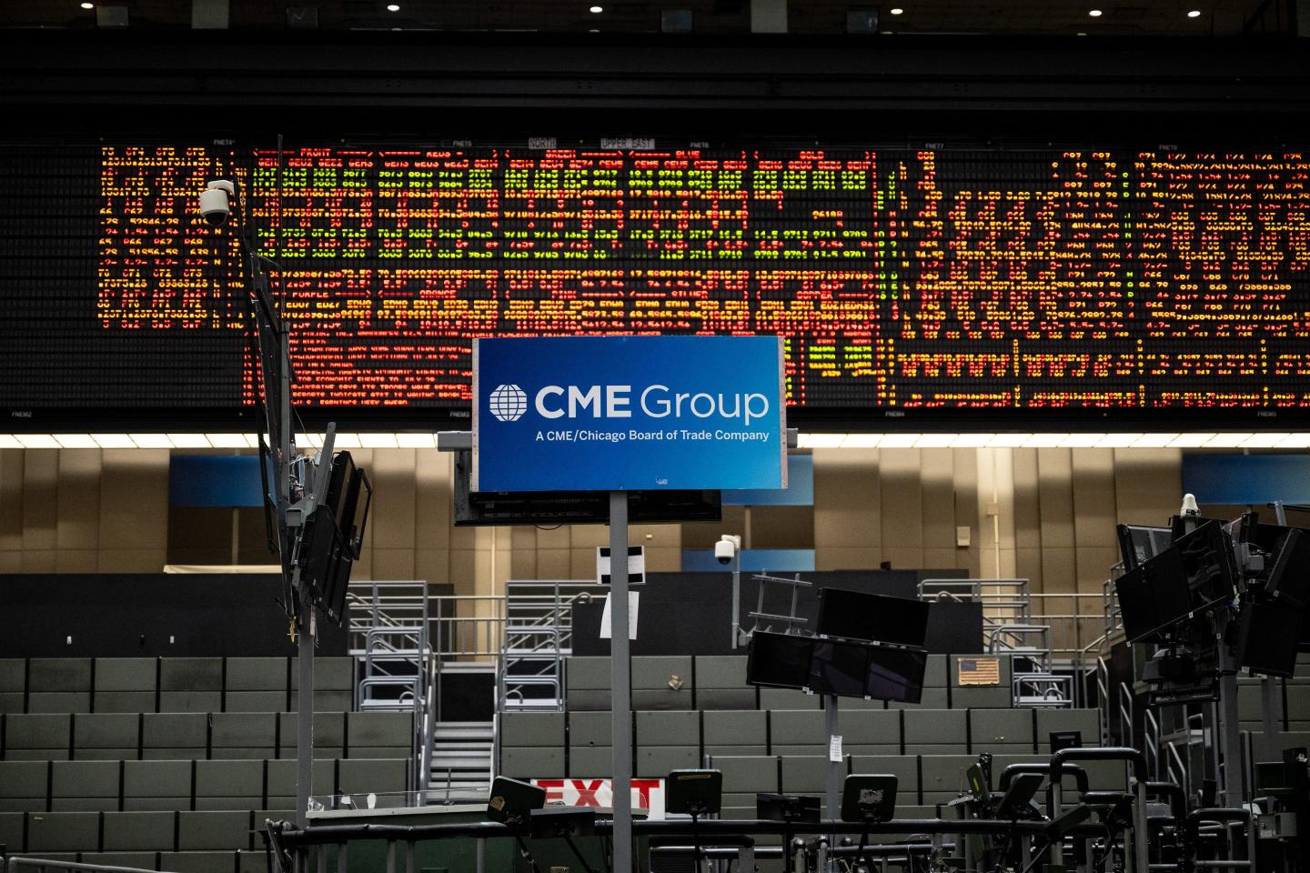 Traders are getting a new tool to wager on the biggest U.S. stocks