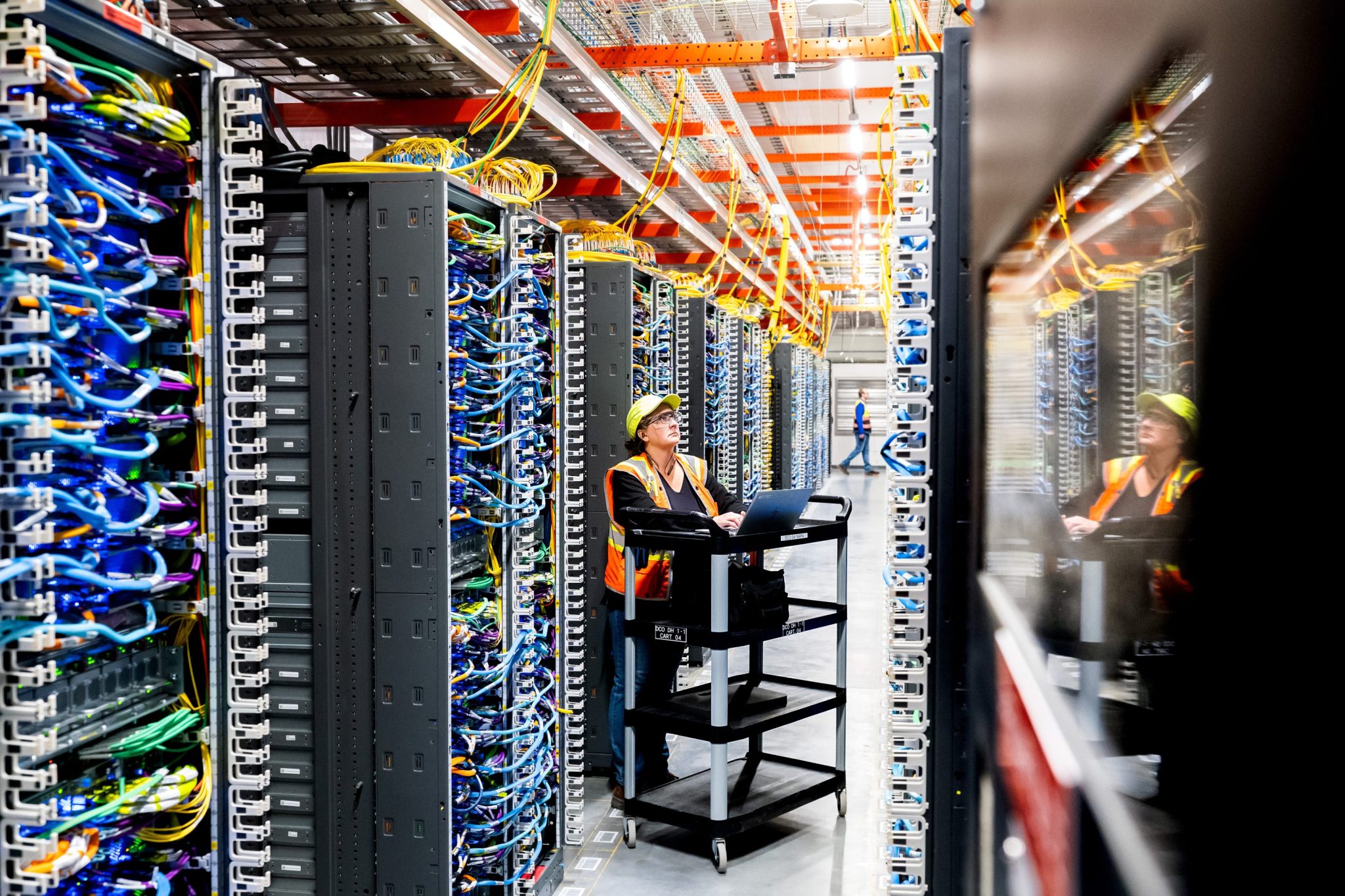 AI debt surge hits $1.65 trillion hidden borrowing