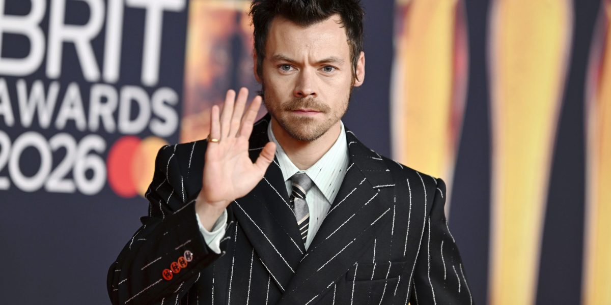 Harry Styles fans flew to Amsterdam, paid a 21% premium for hotels, and sent inflation soaring. One Gen Zer paid ,000 for a tiny ‘box’ hotel room | Fortune Harry Styles fans flew to Amsterdam, paid a 21% premium for hotels, and sent inflation soaring. One Gen Zer paid ,000 for a tiny ‘box’ hotel room | Fortune