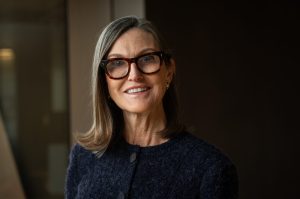 Cathie Wood just bought the SpaceX dip again—and dumped Alibaba to do it