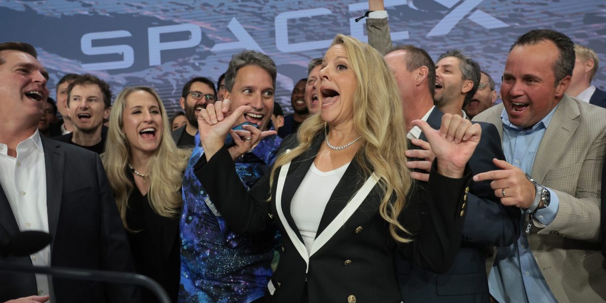 Trump cheers Gwynne Shotwell as Musk’s SpaceX No. 2 gives 5M in stock to Trump Accounts