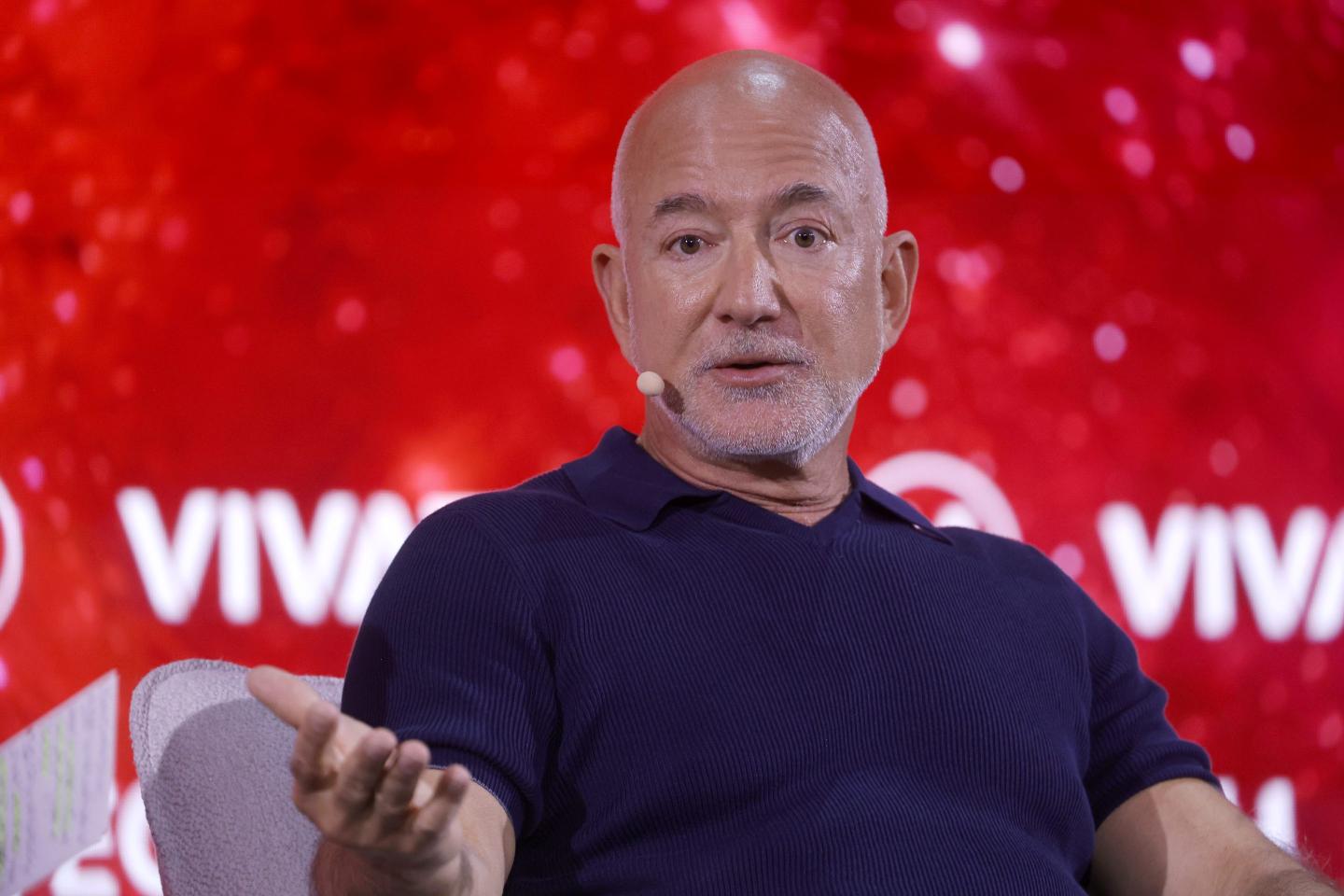 Bezos’ Blue Origin is raising outside capital for the first time to compete for NASA contracts as rival SpaceX’s stock falters