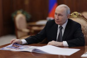 Russia’s economy is ‘sputtering,’ and Putin’s wartime spending model has pushed the country to an ‘economic, political, and military abyss’