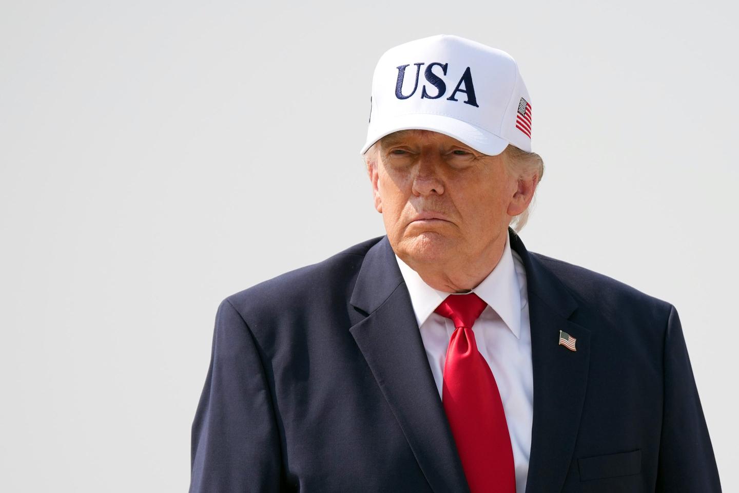 Democrats are railing against Trump’s $1.4 billion in crypto income. Will his financial disclosure derail a key crypto bill in Congress?