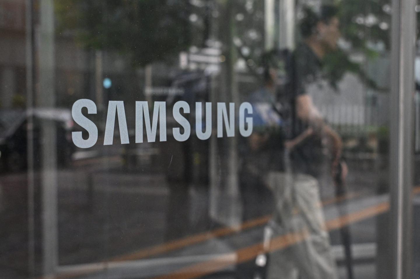 Samsung wins $200 billion order to supply chips to Broadcom