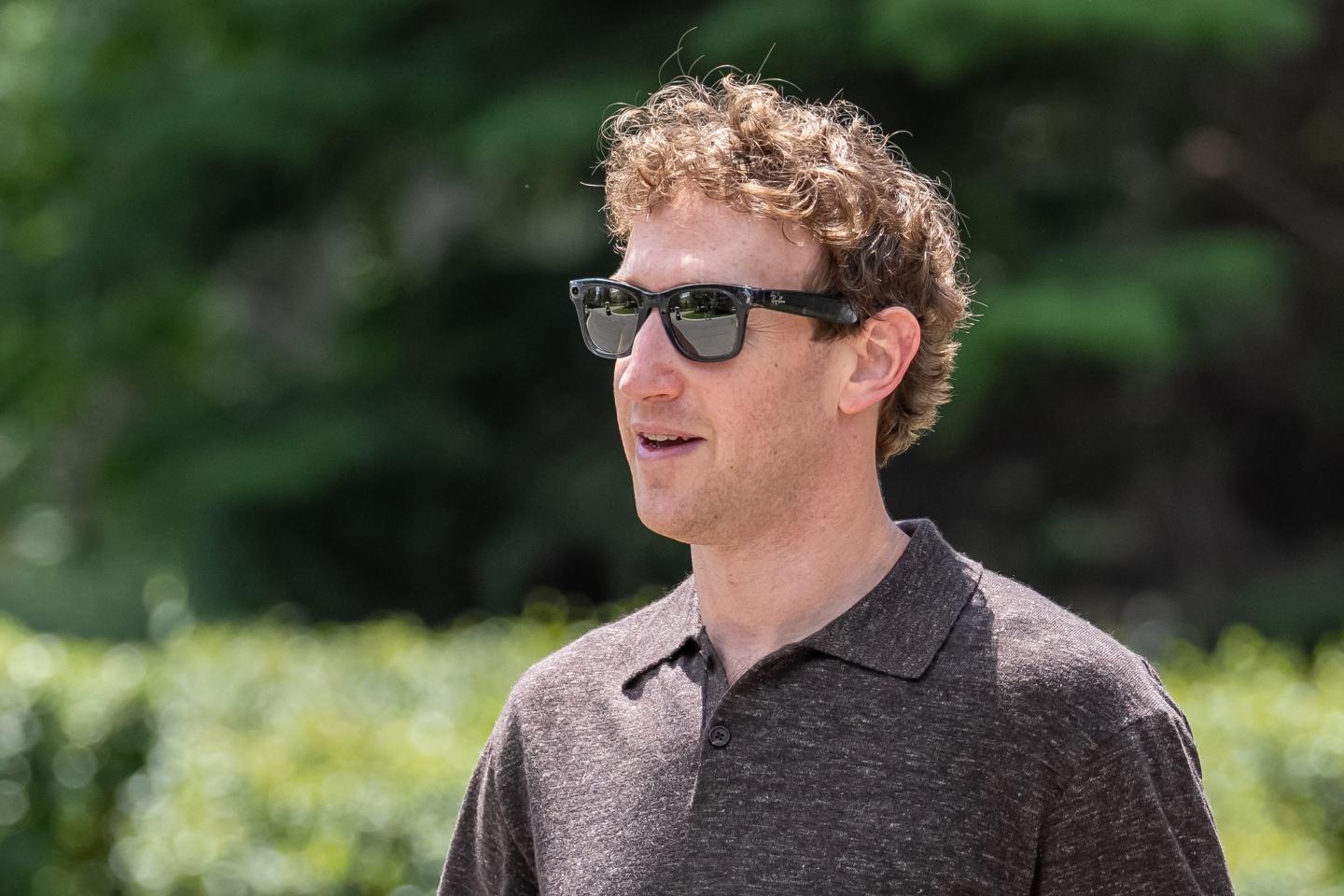 Meta added a privacy-safety feature to its AI glasses but is reportedly testing a ‘super-sensing’ prototype