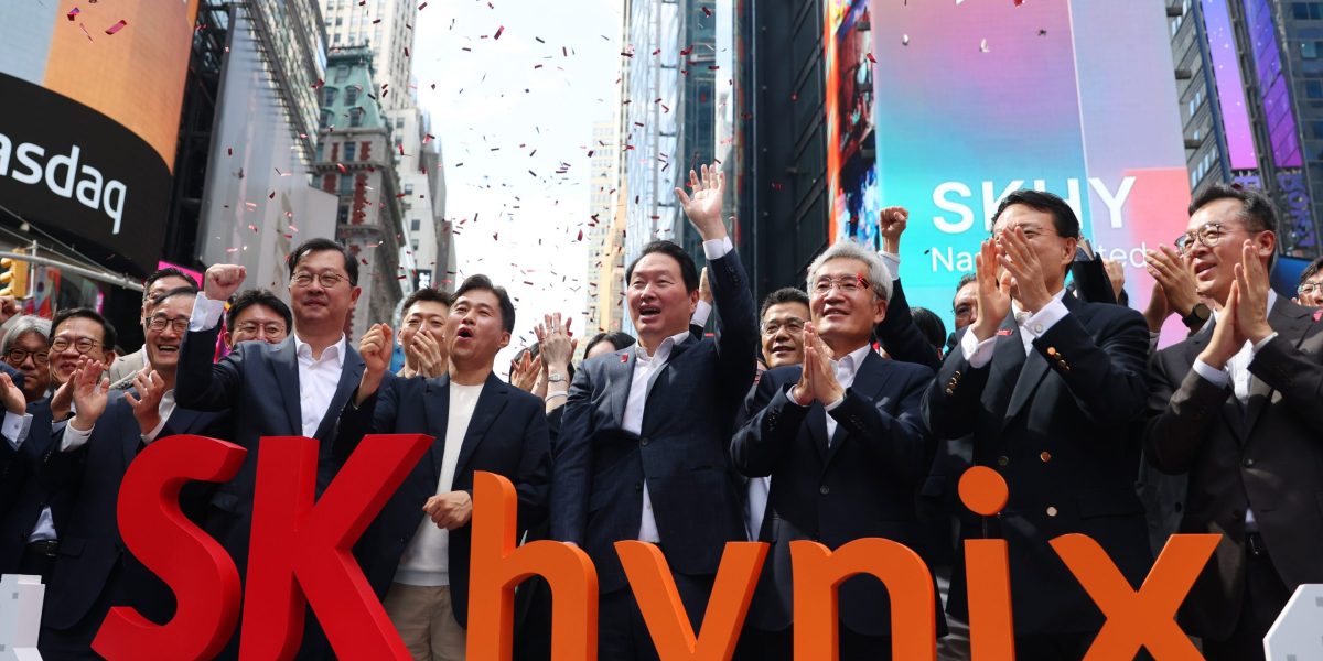 How SK Hynix just pulled off the second-largest U.S. share sale by quietly powering the AI boom How SK Hynix just pulled off the second-largest U.S. share sale by quietly powering the AI boom