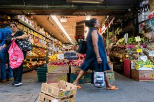 Lettuce Up 32%, Tomatoes 20% Due to Weather, Labor