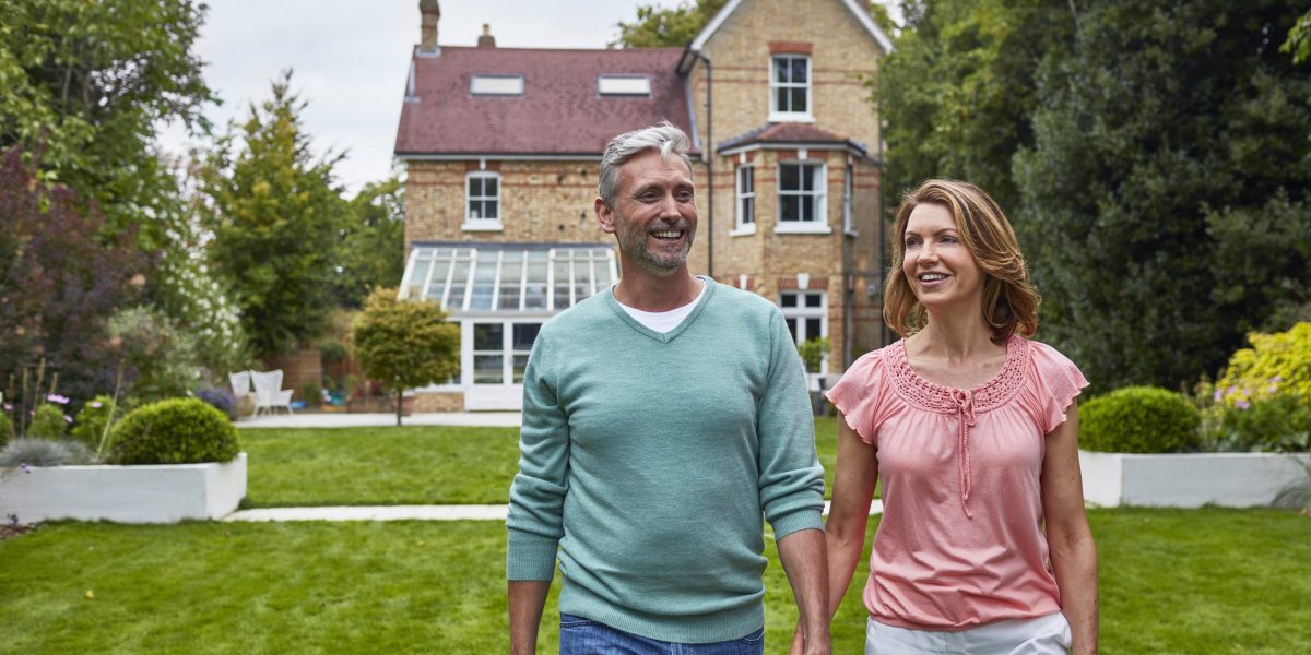 Ultra-rich are buying up  million mansions in London, with ‘Trump unease’ fueling the influx