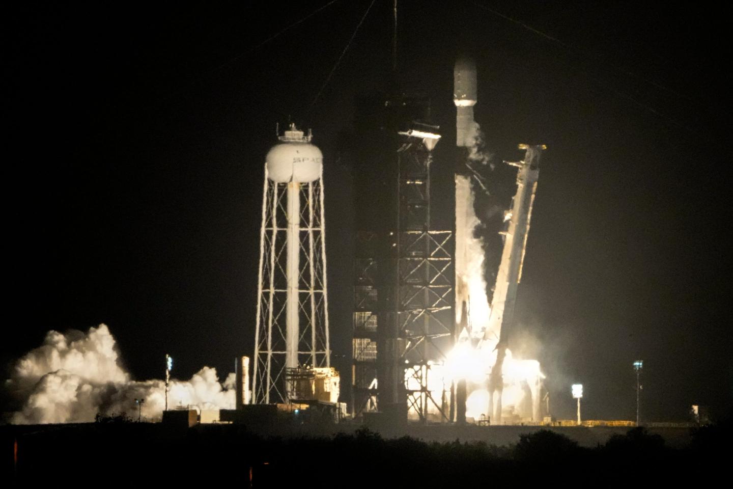 A dead SpaceX rocket that’s been adrift for over a year is about to slam into the moon, carving out a new crater with the equivalent of 3 tons of TNT