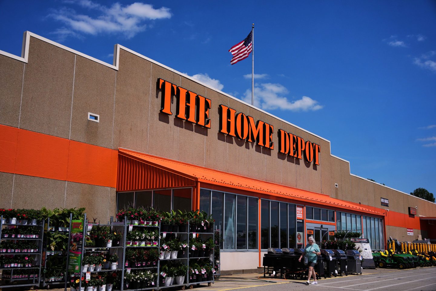 Home Depot rides America’s housing affordability problem to sales increase on home DIY projects