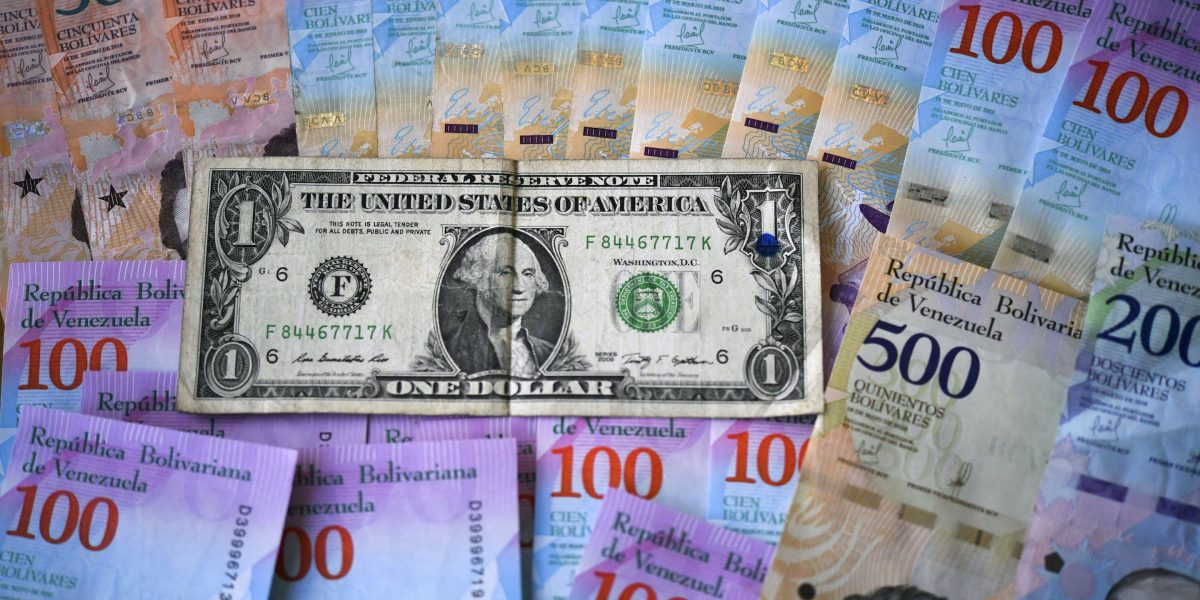 Venezuela Abandoning the Bolivar and Adopting the U.S. Dollar Venezuela Abandoning the Bolivar and Adopting the U.S. Dollar