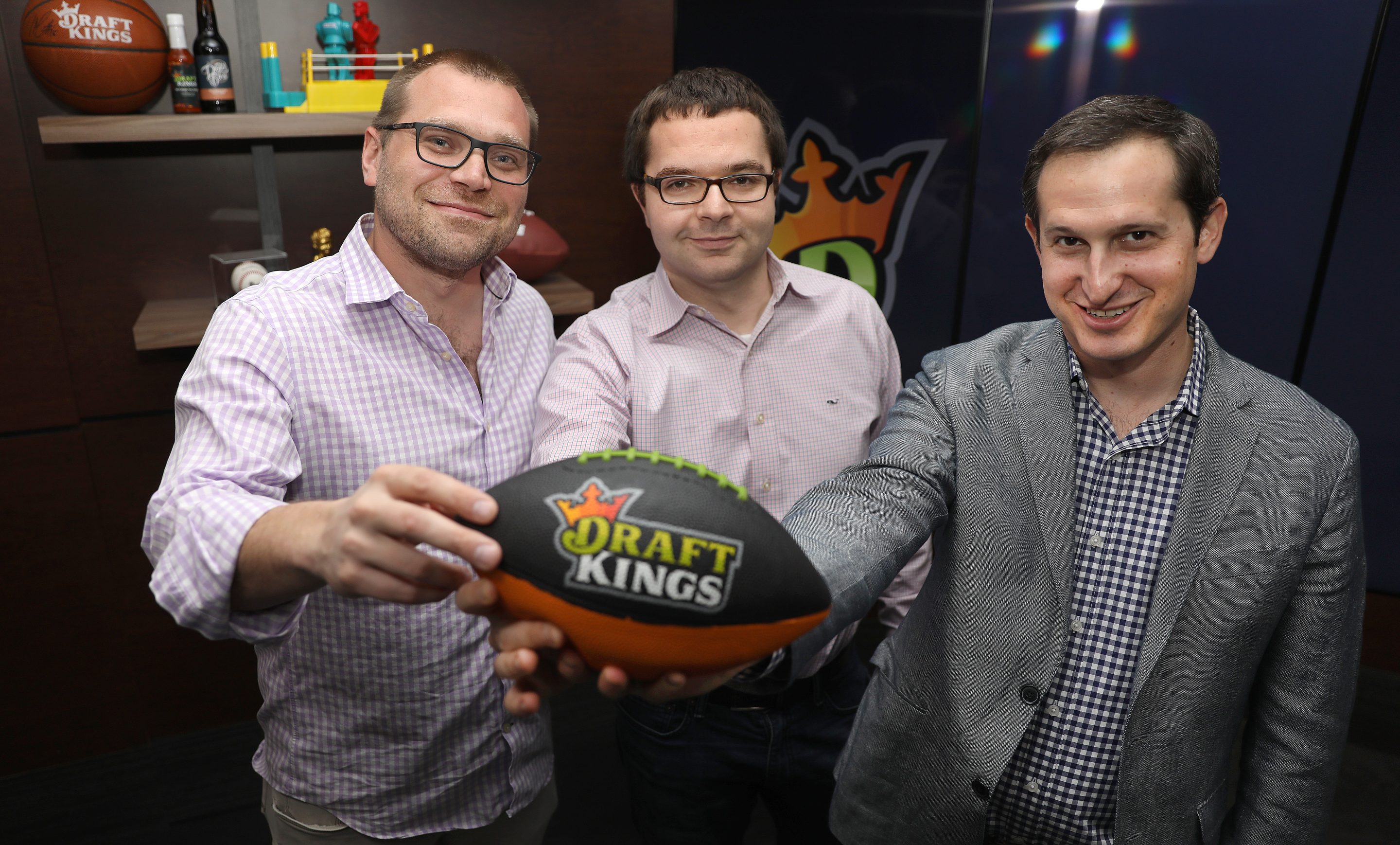 fortune.com - Camila Grigera Naón - Exclusive: Struggling DraftKings awards $30 million marketing contract to co-founder who recently stepped down