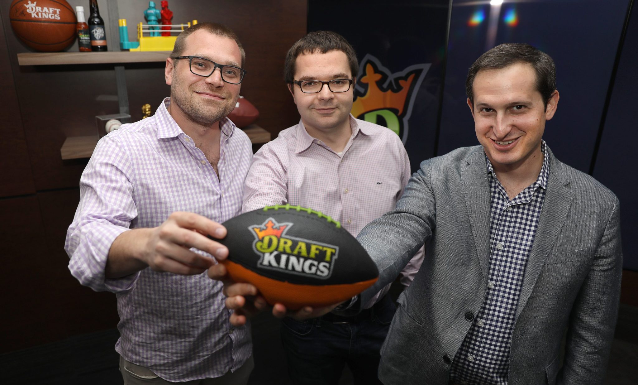 Exclusive: Struggling DraftKings awards $30 million marketing contract to cofounder who recently stepped down