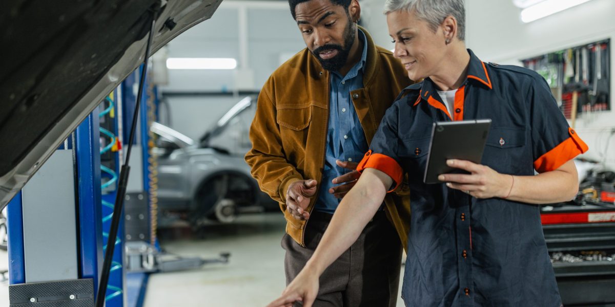 Dealerships Turn to Service as Car Sales Profitability Slides Dealerships Turn to Service as Car Sales Profitability Slides