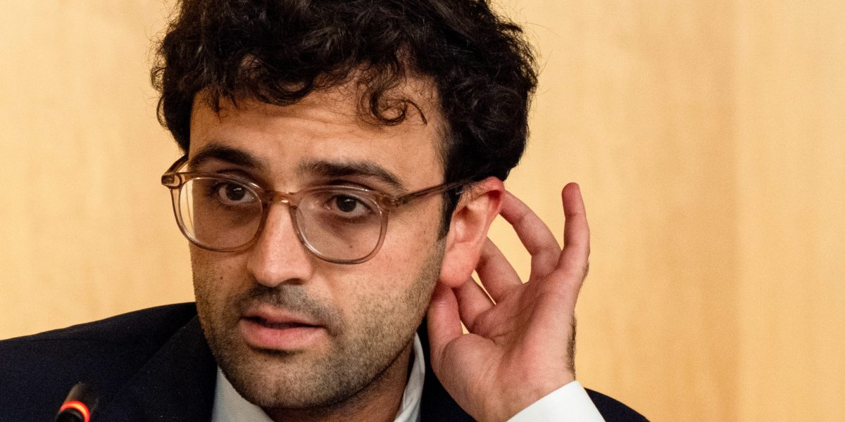 Kalshi CEO slams founders for being over-reliant on &lsquo;mostly trash&rsquo; business advice&mdash;he founded his now-$22 billion prediction market as a college grad