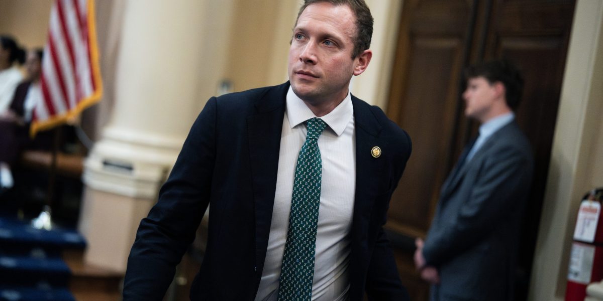 More GOP senators call for Miller to quit over abuse allegations More GOP senators call for Miller to quit over abuse allegations