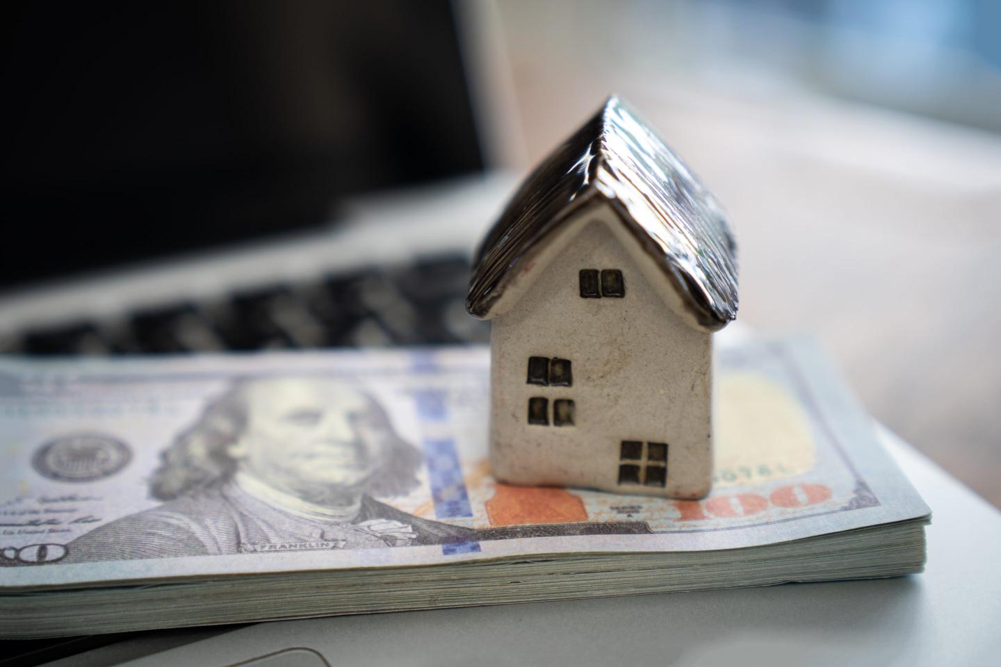 Cash-Out refinance vs. HELOC: How to choose the best option for your goals