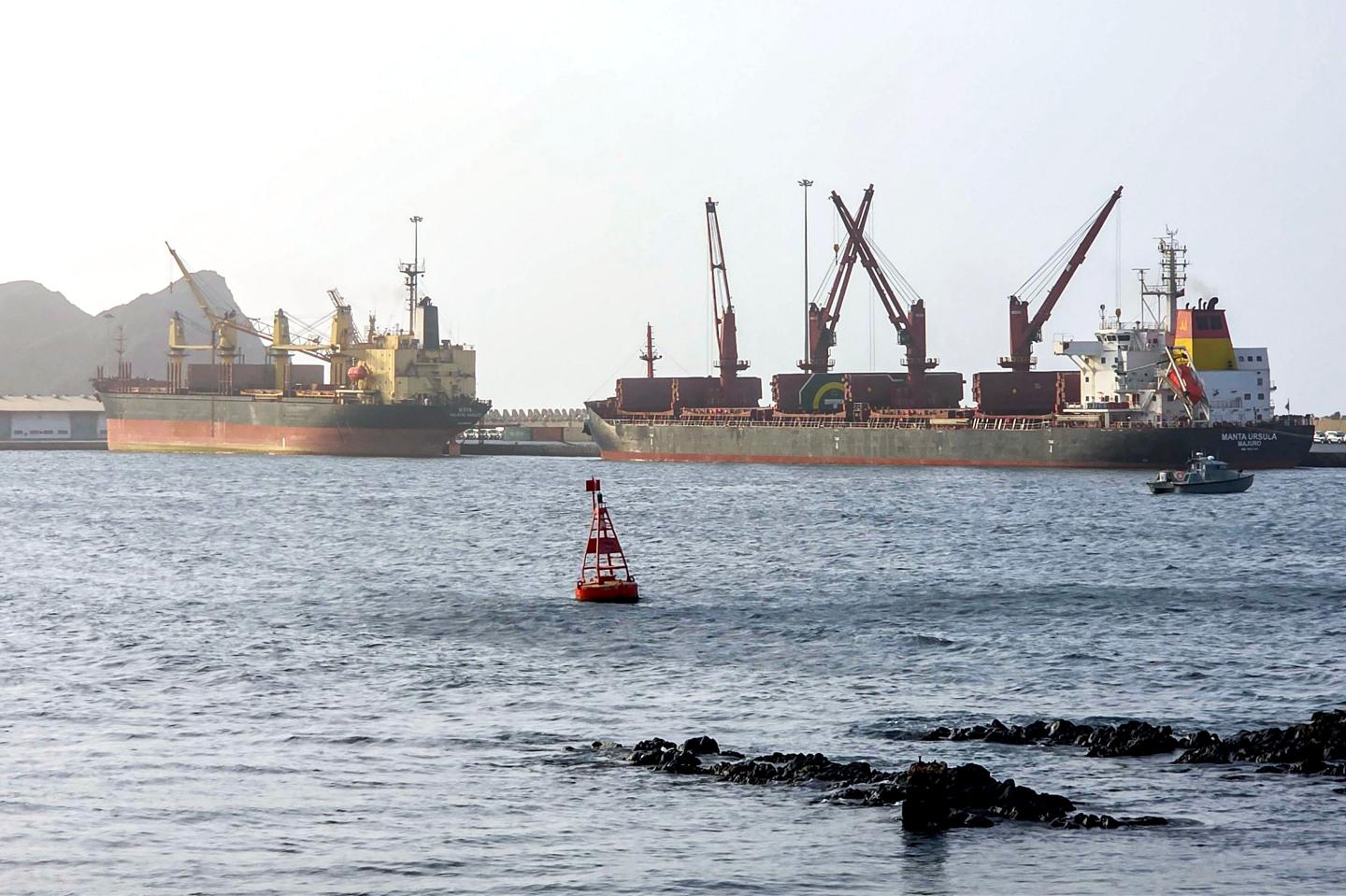 The Gulf wants to break free from the world’s data chokepoints