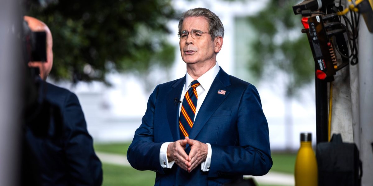 The Trump administration has doled out 0 billion in tariff refunds, but Americans are suing U.S. companies for not seeing a penny of the returns The Trump administration has doled out 0 billion in tariff refunds, but Americans are suing U.S. companies for not seeing a penny of the returns