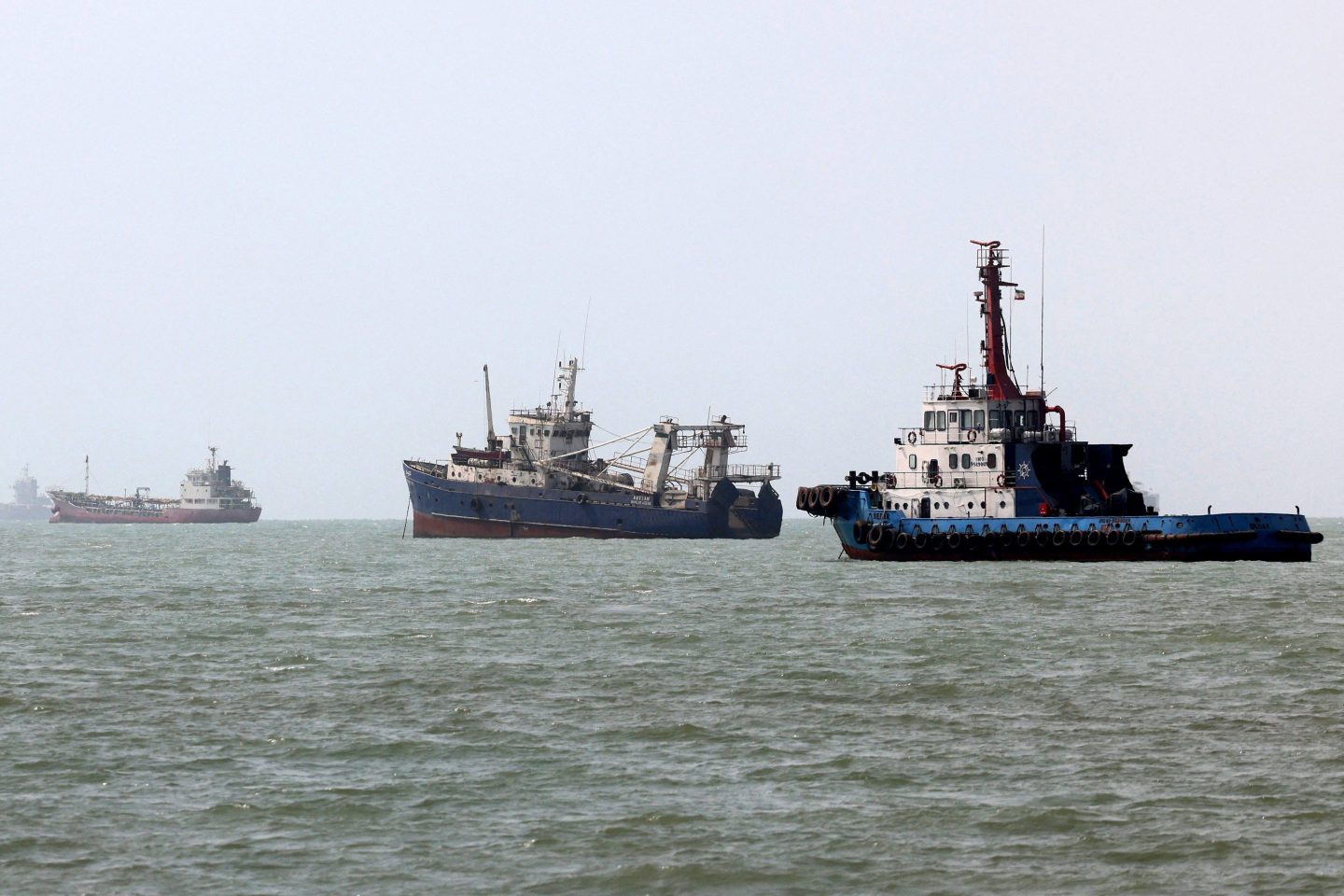 Covert mideast oil flows are keeping global prices in check