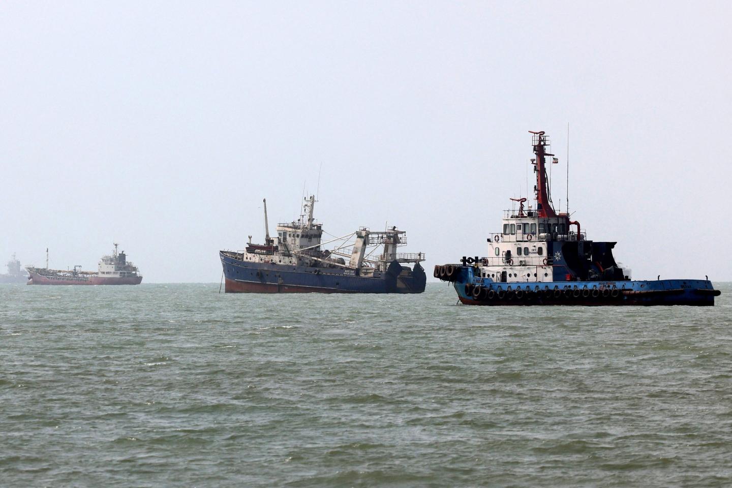 Covert mideast oil flows are keeping global prices in check