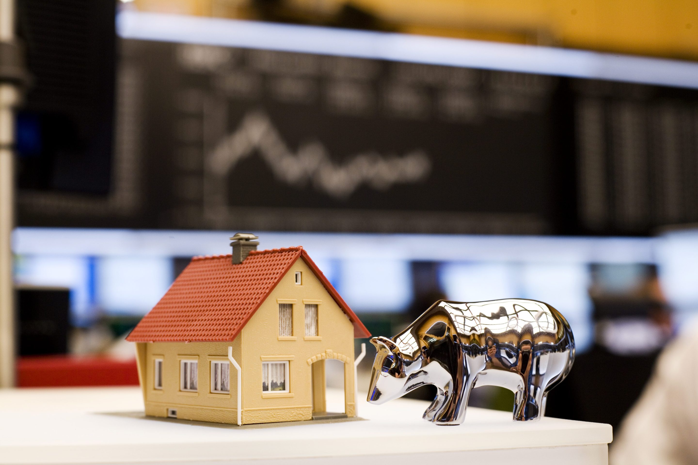 fortune.com - Mia Osmonbekov - Locked out of housing, Gen Z and Millennials are building wealth in the stock market instead as they reach record high $3.1 trillion in holdings