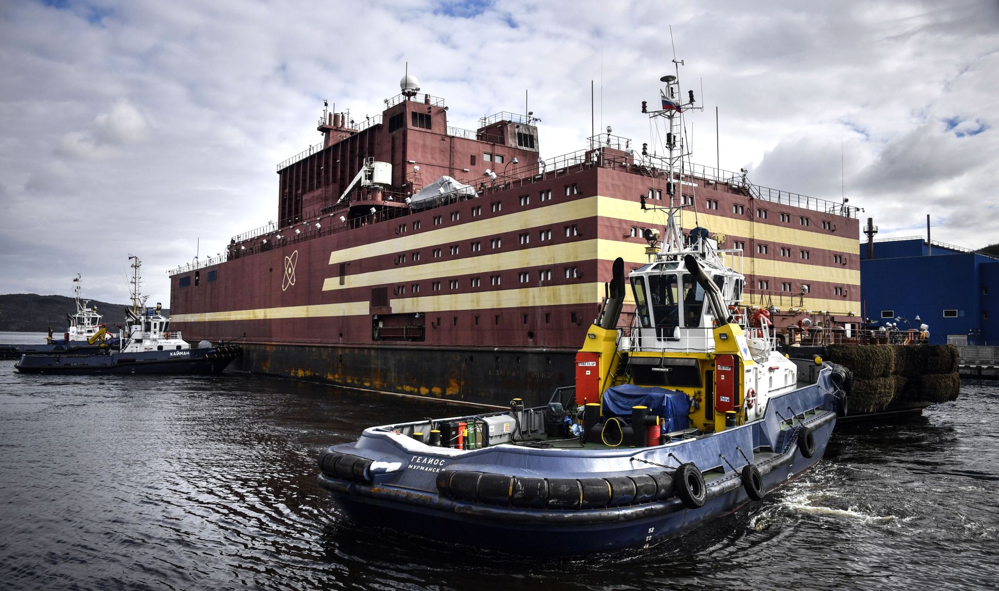 Offshore nuclear barges could power ports and data centers—starting with California, where nuclear is banned