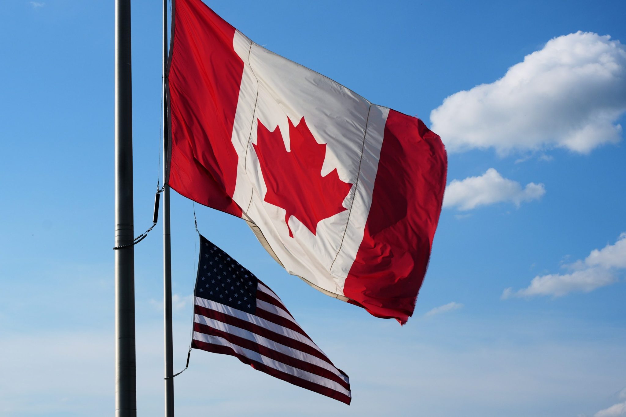 Some Vegas hotels are so desperate for Canadian tourists they’re treating Canada’s dollar as equivalent to the U.S. greenback to offer more value