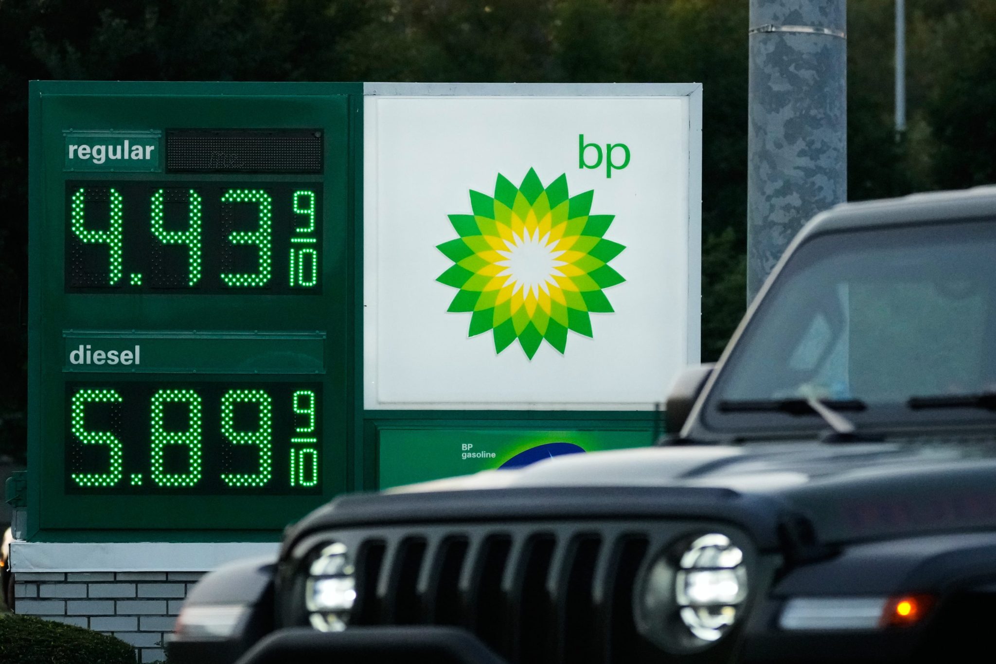 Diesel’s record $5.85 per gallon price threatens higher grocery bills, with refrigerated foods among the first to feel the squeeze