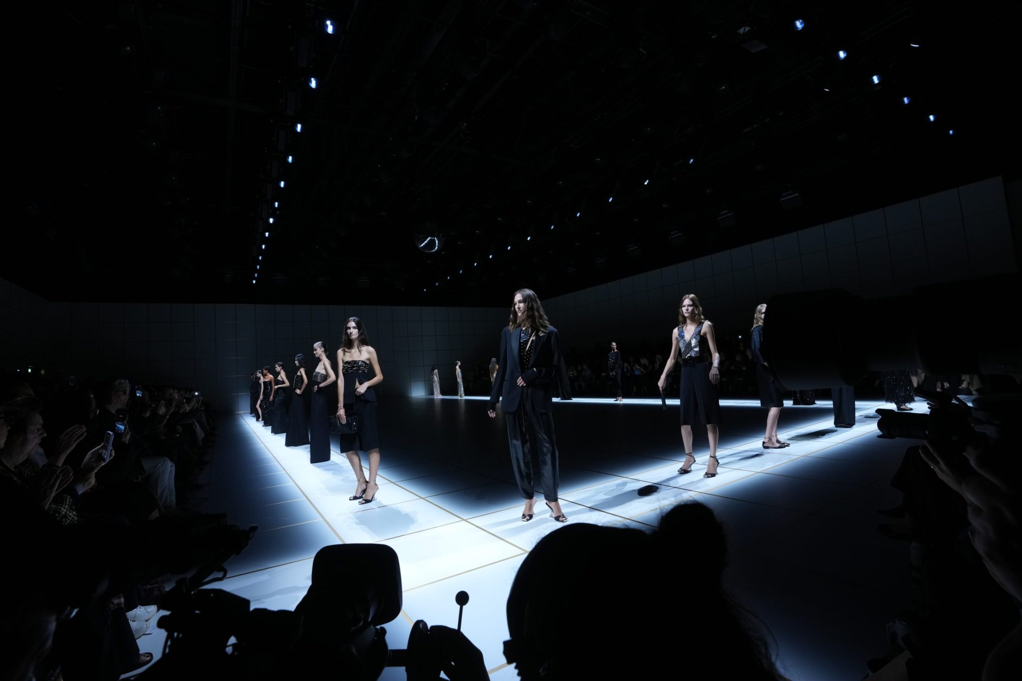 Giorgio Armani’s will requires the sale of a 15% stake in his empire within 18 months of his death. LVMH, L’Oréal and EssilorLuxottica may split it
