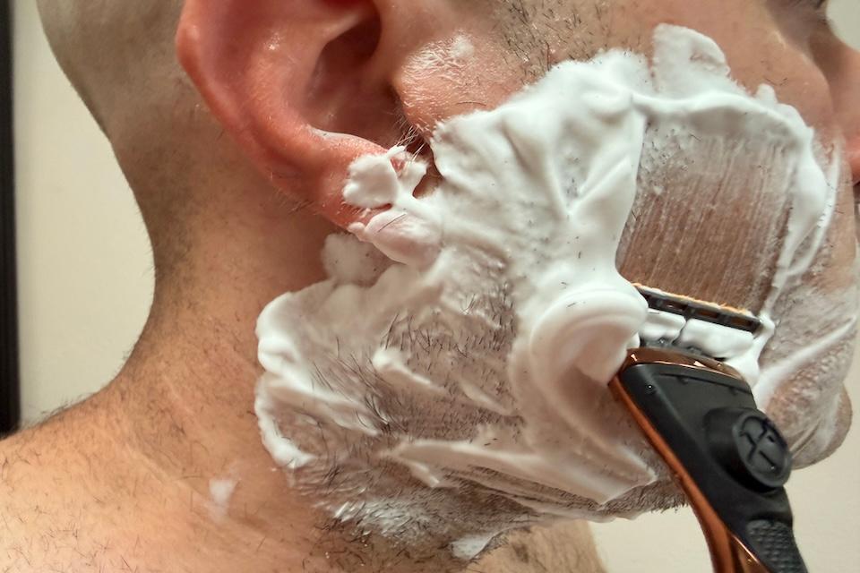 Our tester testing the best razors for men