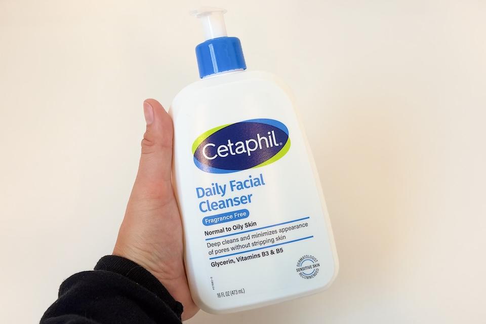 Cetaphil as best face wash for sensitive skin