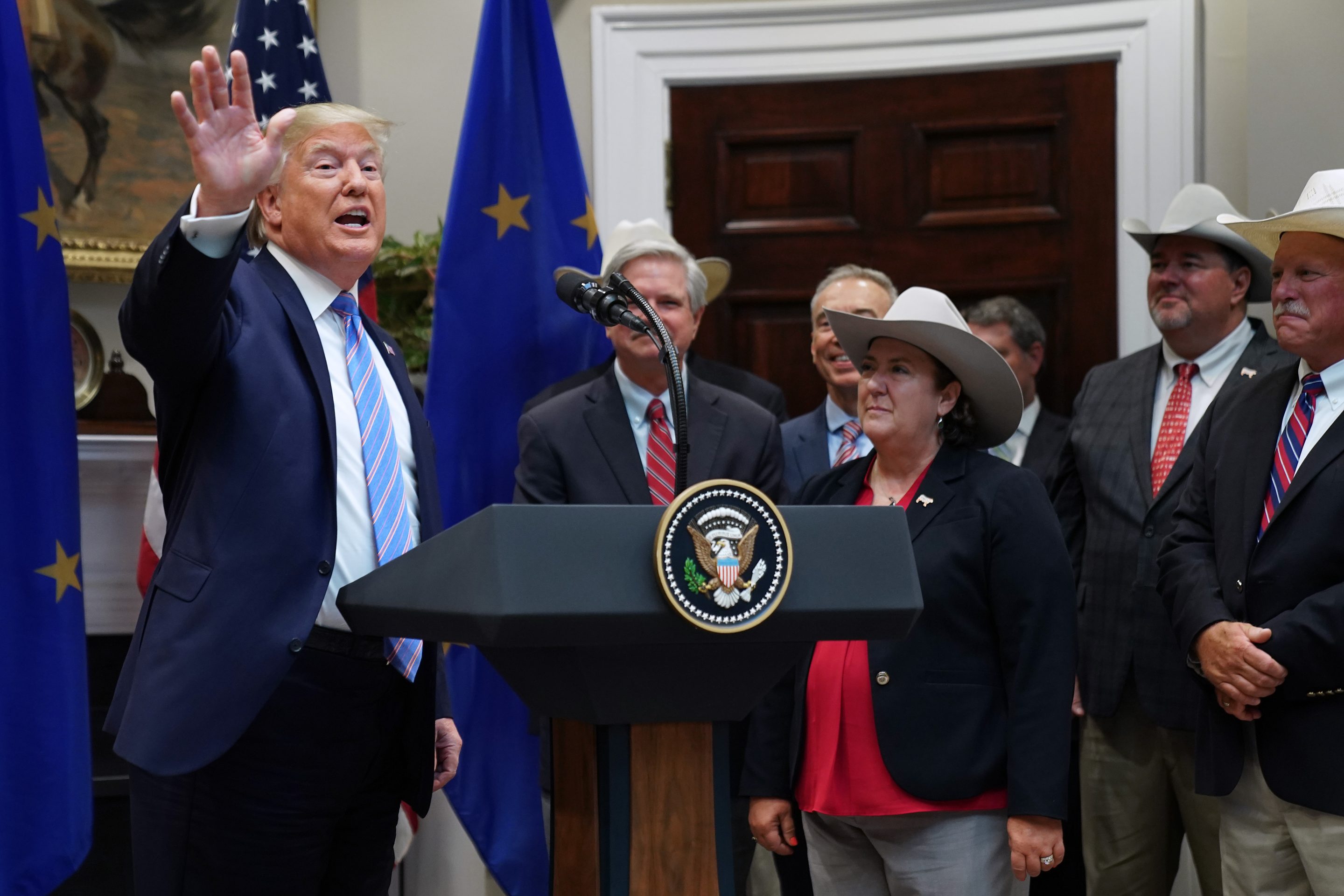 fortune.com - Mia Osmonbekov - DOJ expands beef price probe to eight retailers, including Walmart and Amazon, with inflation a key issue ahead of midterm elections