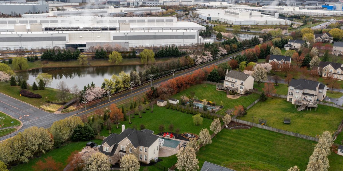 U.S. economy hits pivotal milestone: Spending on data centers and other hardware tops housing U.S. economy hits pivotal milestone: Spending on data centers and other hardware tops housing