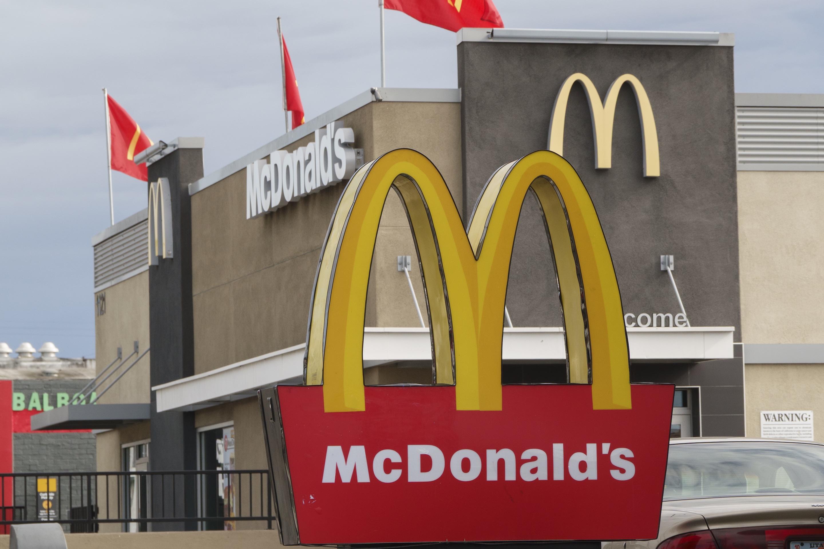 fortune.com - Sheryl Estrada - McDonald's bets $8.5 billion on a productivity makeover across more than 46,000 restaurants