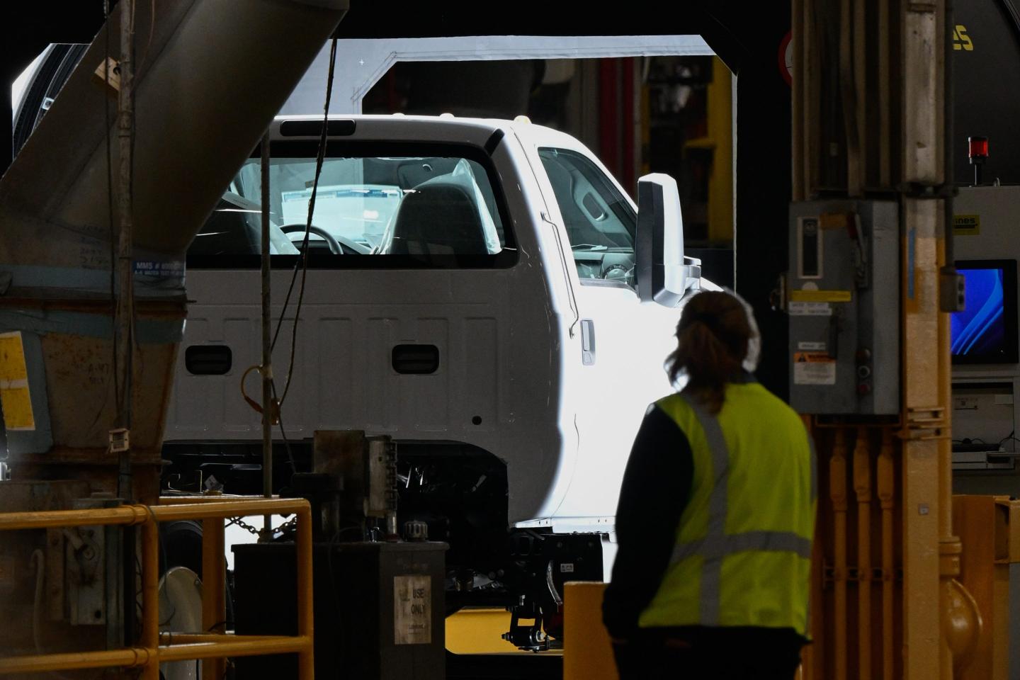 A commercial truck goes through error inspection prior to the final stages of the assembly process at Ford's Ohio Assembly Plant in Sheffield Lake, Ohio, US, on Friday, Jan. 16, 2026.
