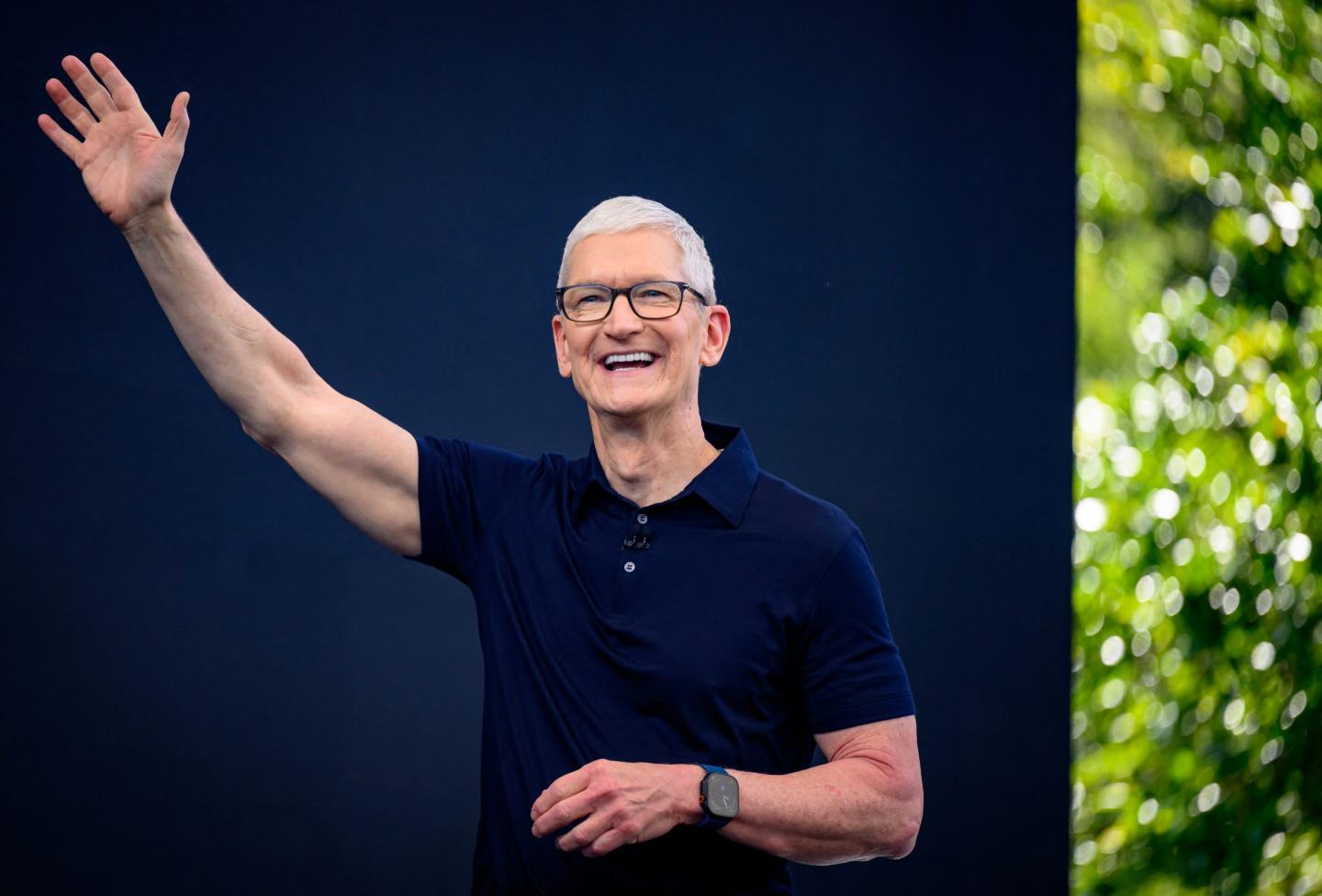As Apple gets a new CEO in John Ternus, Tim Cook shares the 4 a.m. morning ritual he stuck by for 15 years in the top job