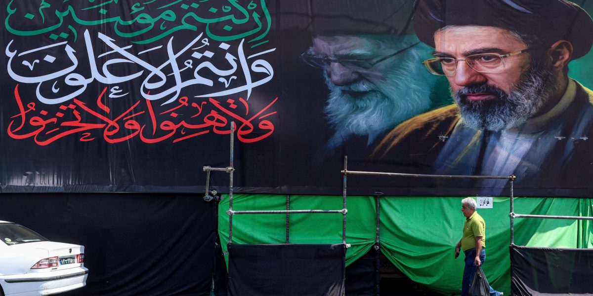 Supreme Leader Urges Stability Amid Economic Challenges Supreme Leader Urges Stability Amid Economic Challenges