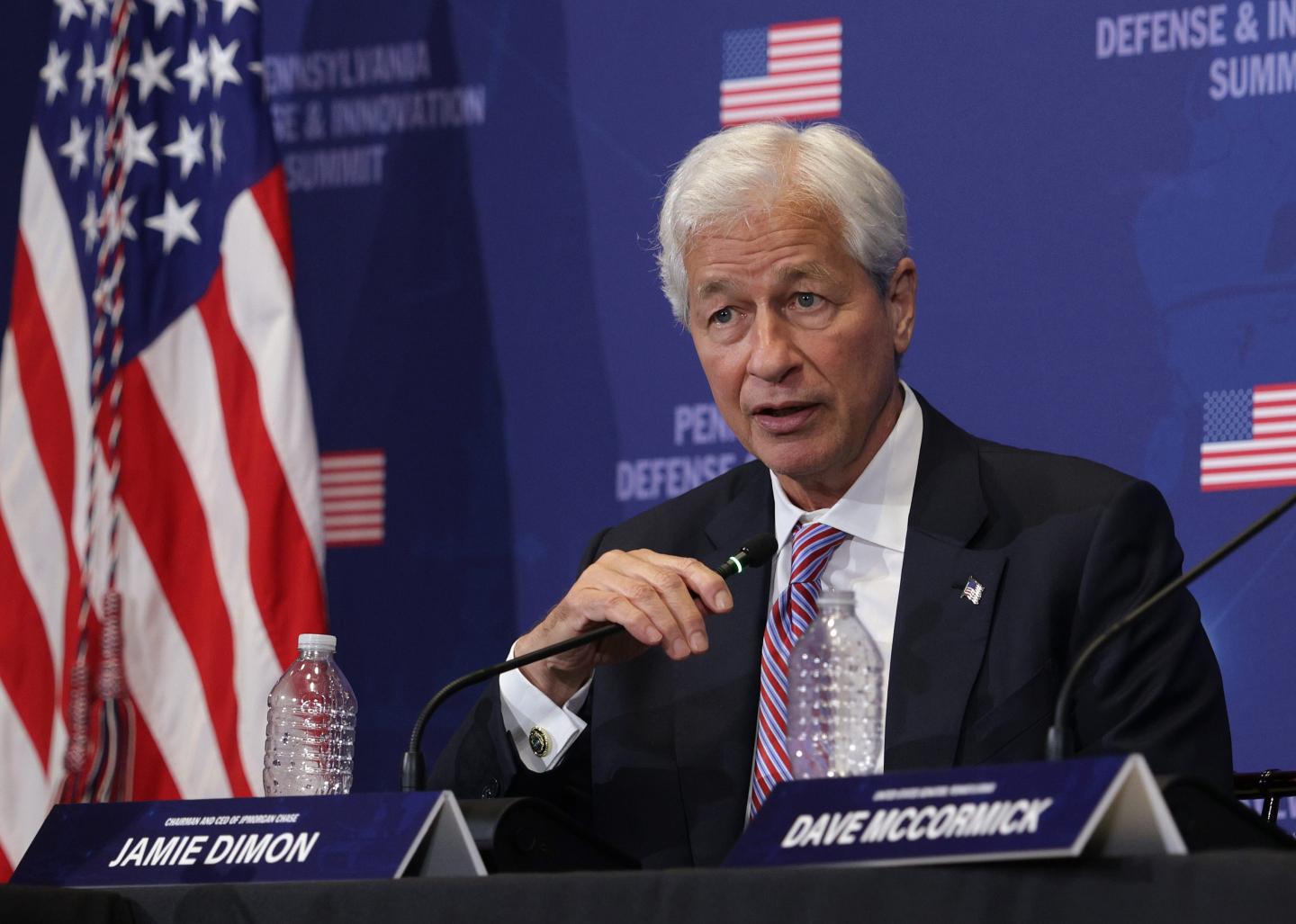Jamie Dimon runs JPMorgan’s 300,000 employees—but says it beats rivals by fighting in Navy SEAL-sized teams