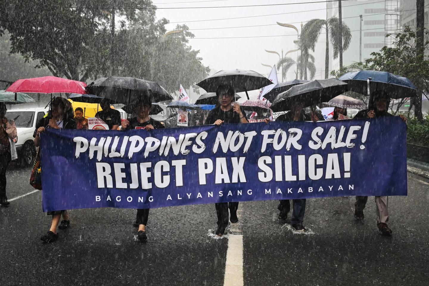 ASEAN can still hedge between America and China on AI. It needs to get its act together first
