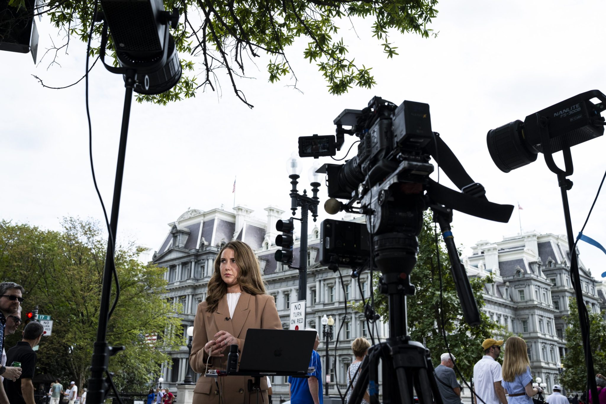 The midterms are a stress test for American media