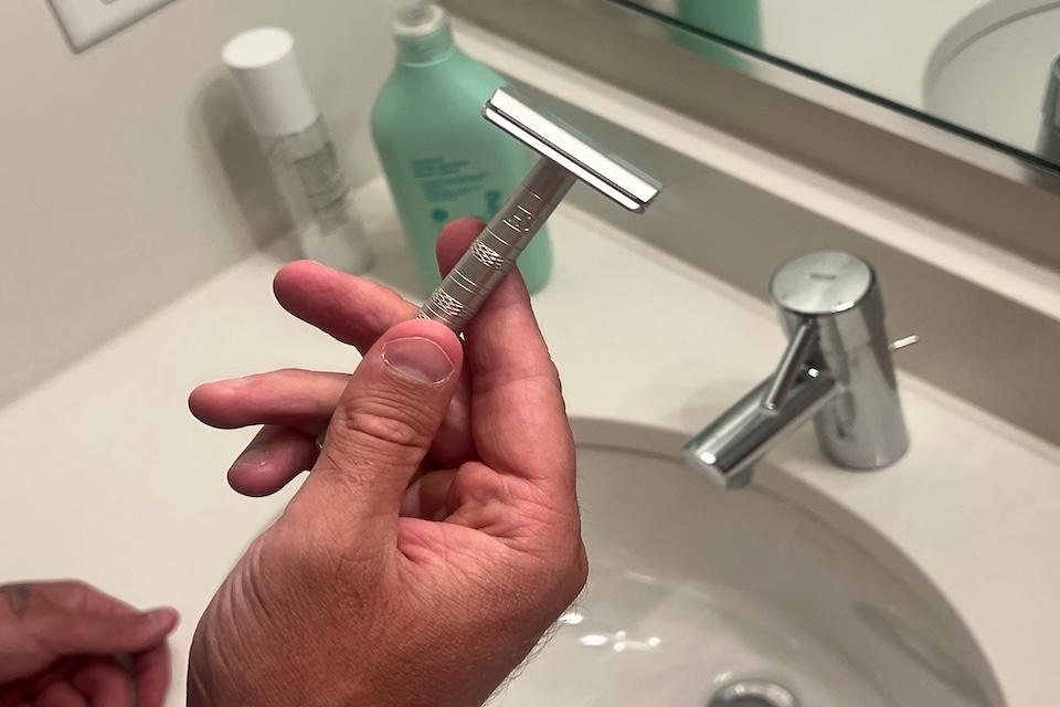 Henson as best men's razor