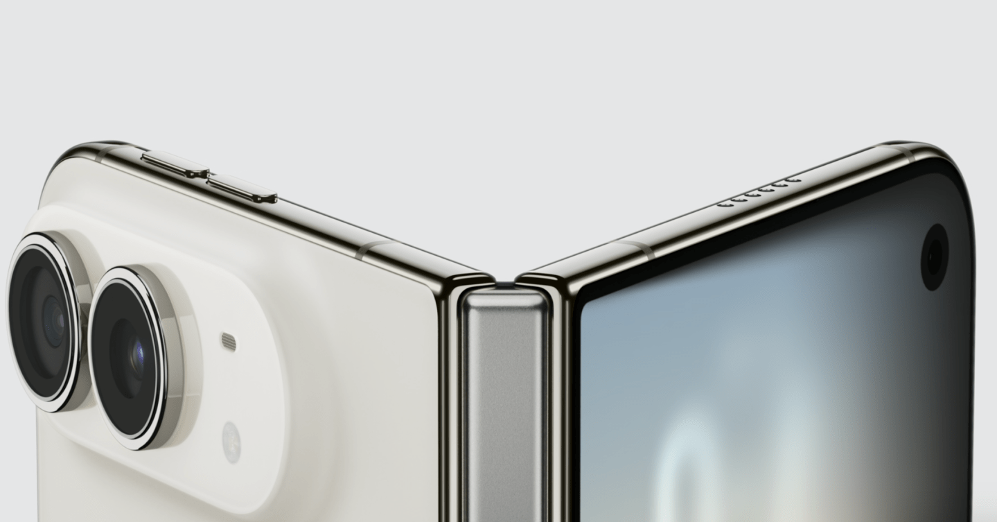 21 photos of Apple’s first-ever foldable iPhone